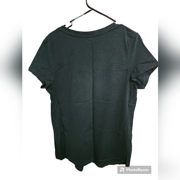 Liz Lange Maternity Tee Shirt - Picture 2 of 3